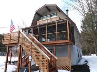 16 Crestview Rd, Lake Ariel, PA 18436