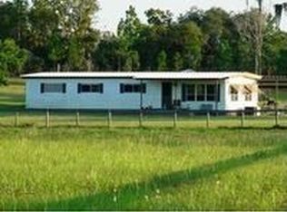 5732 W Woodlawn St, Dunnellon, FL 34433