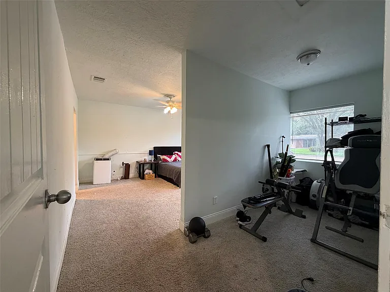 9507 Vogue Ln — Photo 13