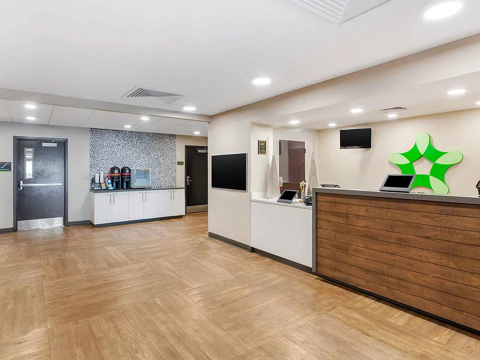 Lobby and Guest Check-in