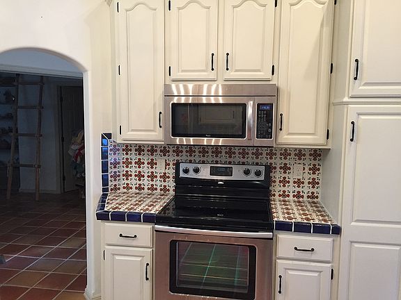 From kitchen to entry