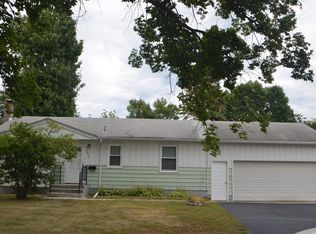 6830 Scott Ave N, Brooklyn Center, MN 55429