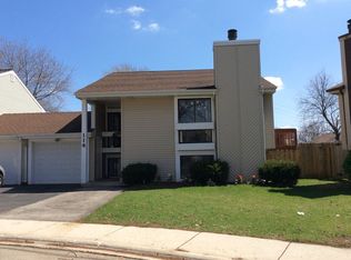 114 Robbin Dr, Romeoville, IL 60446