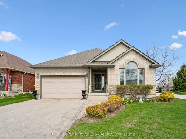 27 Elkin Ct #19, Centre Wellington, ON N1M 3V2