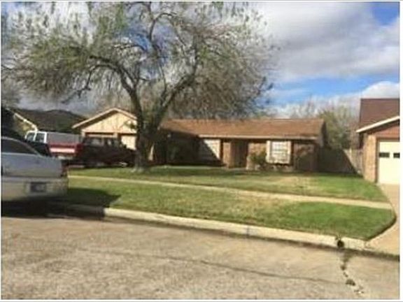 3rd image of 16626 Ben Nevis Dr