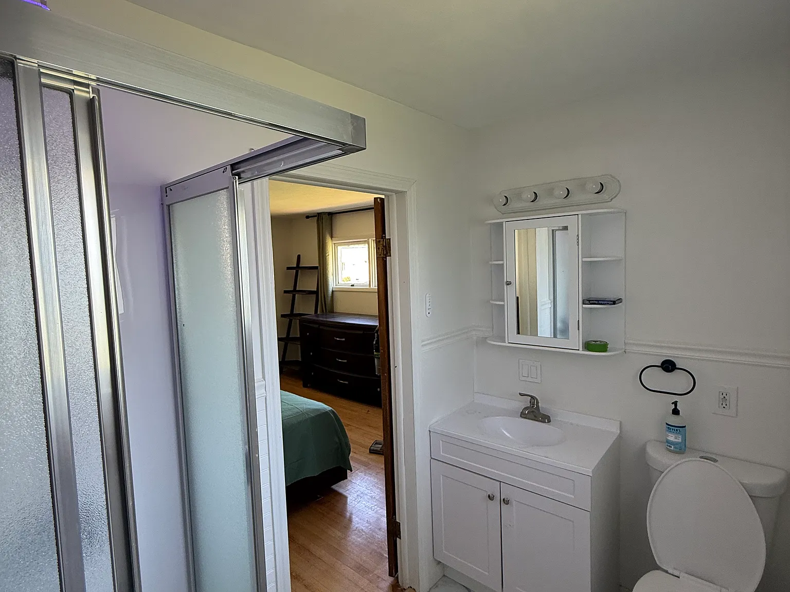 3 bed, 2000 sqft, $2,250 — Photo 3