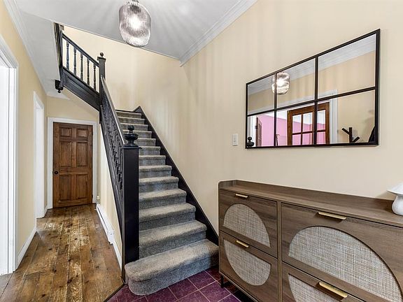 4th image of 106 St. Clare Avenue