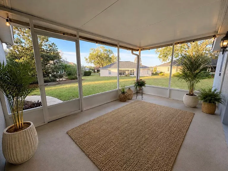 230 Hill Ct — Photo 3