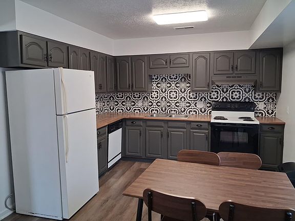 2nd image of 317 Bailey Rd #7