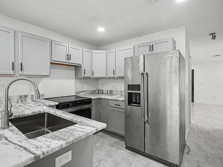 1128 Neville Ave — Photo 10