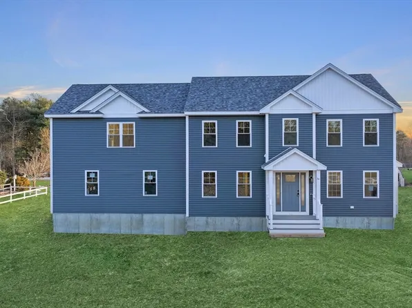 6-6A Charity Stevens Ln, Fairhaven, MA 02719