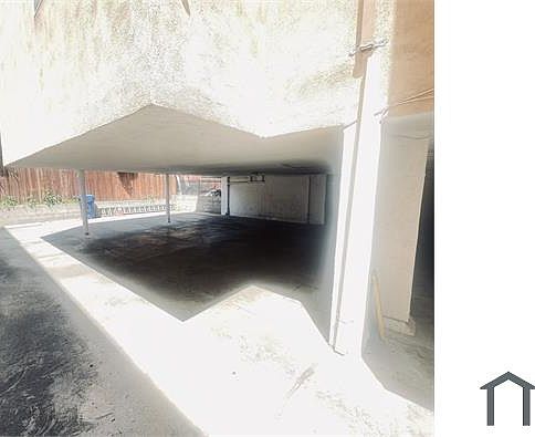 2nd image of 1189 N Alexandria Ave