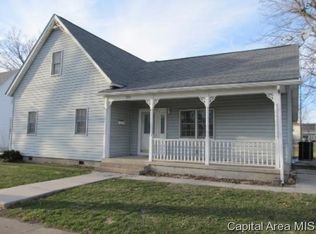 332 S Main St, Carrollton, IL 62016