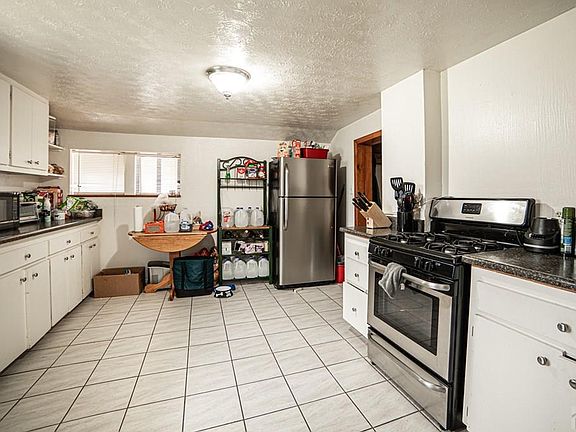 4th image of 8886 Grand Ave