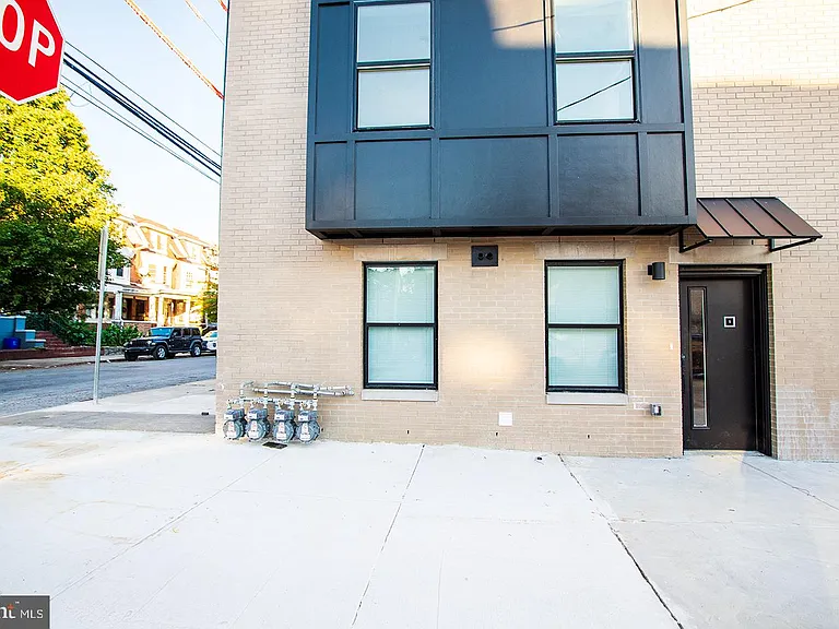 4926 Locust St #1 — Photo 12