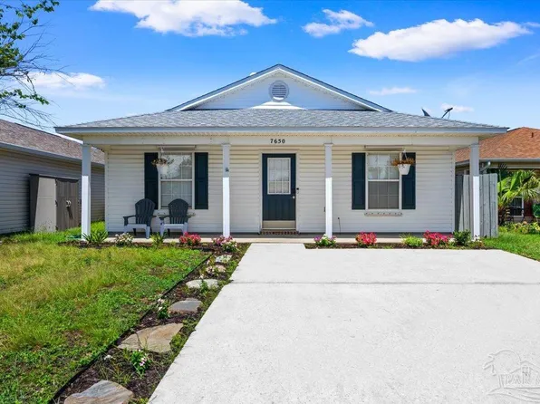 7650 Chablis Cir, Navarre, FL 32566