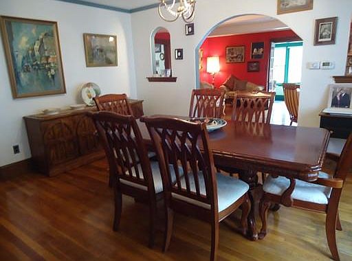 4th image of 377 Essex St