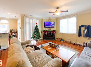 3341 N Southport Ave #3343-301, Chicago, IL 60657