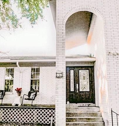 3rd image of 16 Mimosa Ln