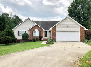 2620 Northfork Ter, High Point, NC 27265