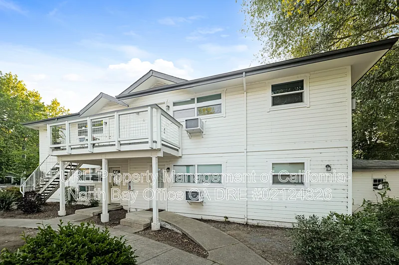 2 bed, 2.0 bath, 900 sqft, $2,250 — Photo 1