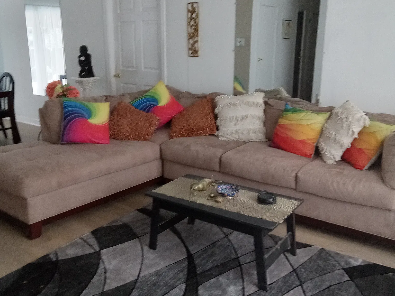 3 bed, $800 — Photo 2