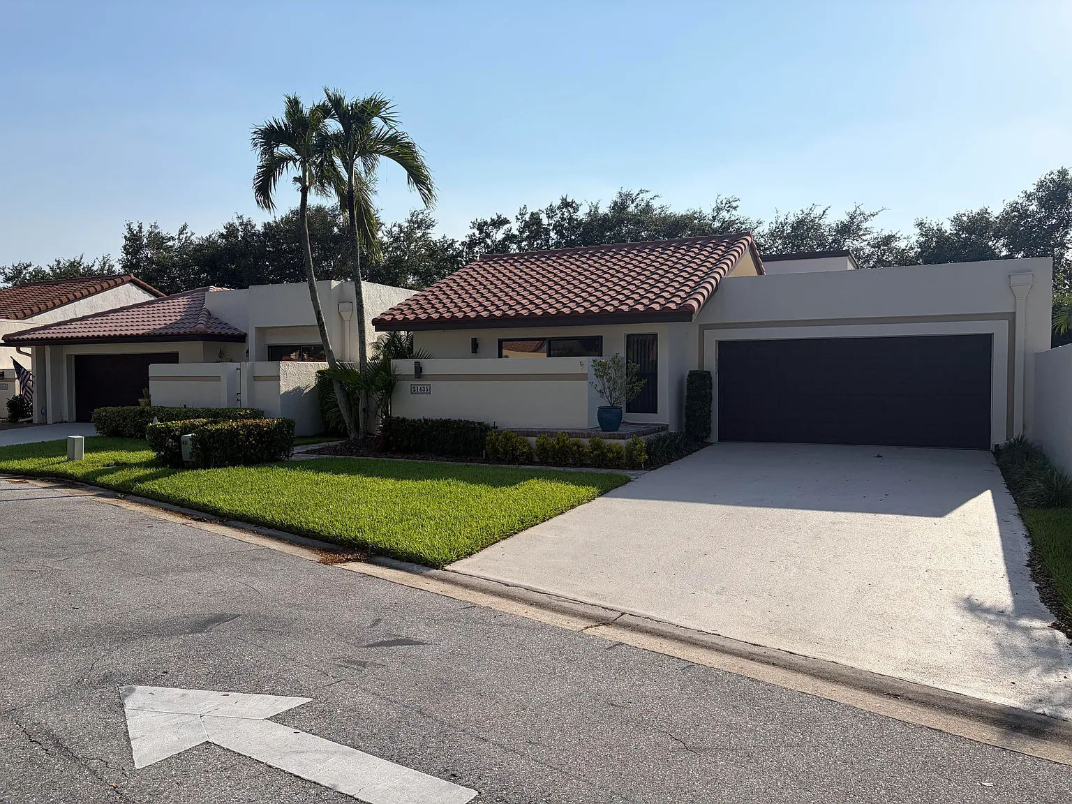 3 bed, 2.0 bath, 1917 sqft, $4,450 — Photo 2