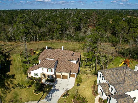 2nd image of 11 Burgandy Oaks Ct
