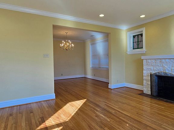 4th image of 4969 Pernod Ave