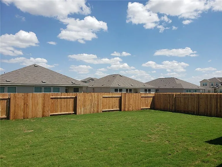104 Mountain Maple St — Photo 20