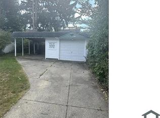 15818 Maplewood Ave, Maple Heights, OH 44137