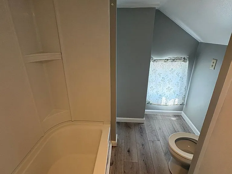 407 W South Park Ave — Photo 4