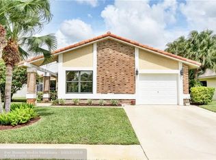 19633 Back 9 Dr, Boca Raton, FL 33498