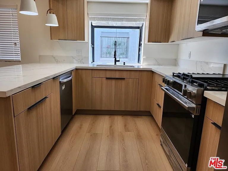 529 N Market St #8 — Photo 1