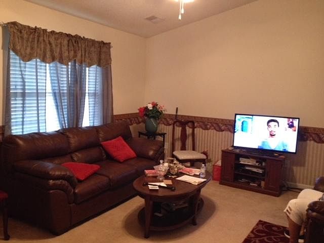 2nd image of 149 Oakpointe Dr
