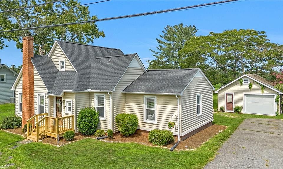 1st image of 2472 Sparta Rd