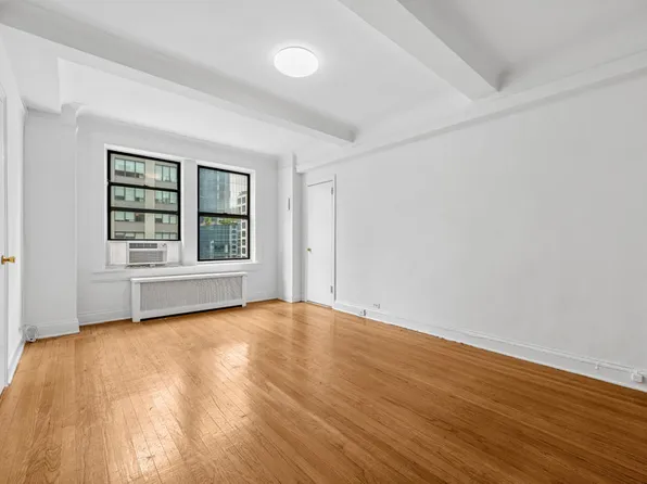 440 West 34th Street image 1 of 11
