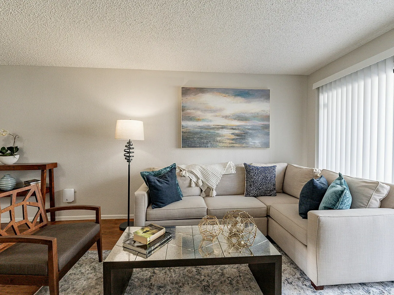 Club Valencia Luxury Apartments — Photo 4