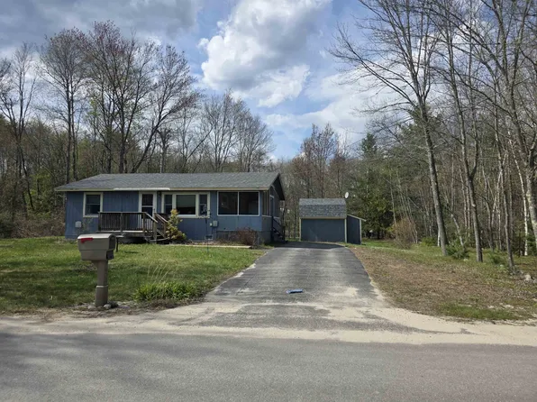 41 Franklin Pierce Drive, Webster, NH 03303