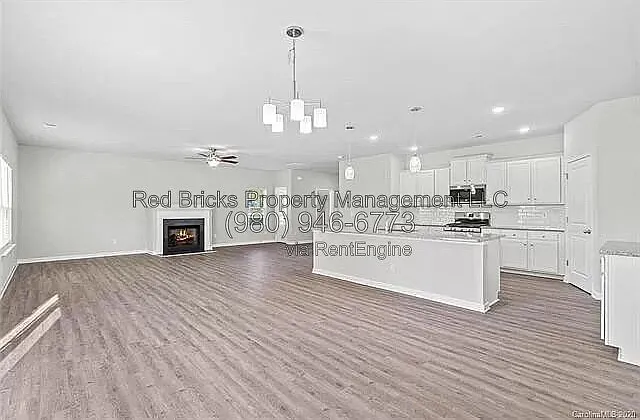 4433 Cecilia Ln — Photo 4