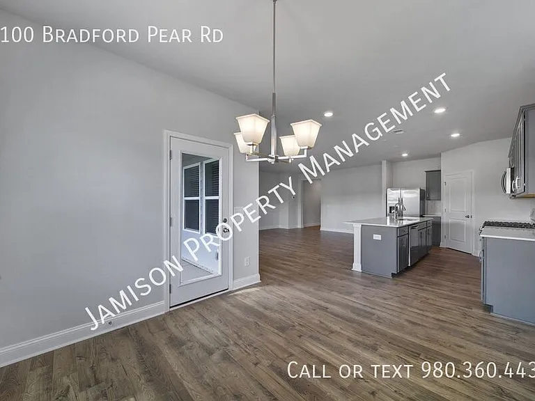 1100 Bradford Pear Rd — Photo 19