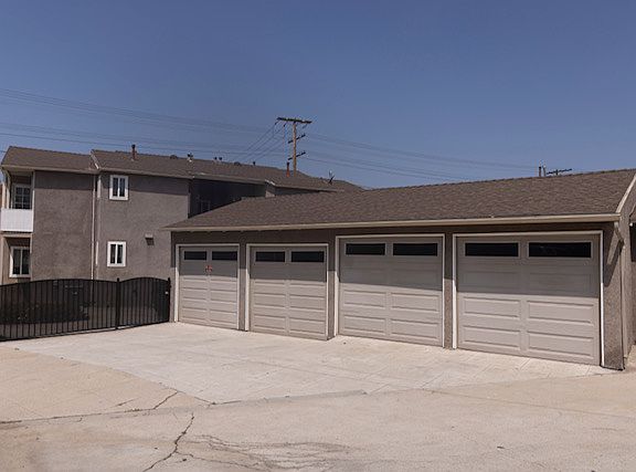 Apartment Garages included in rent