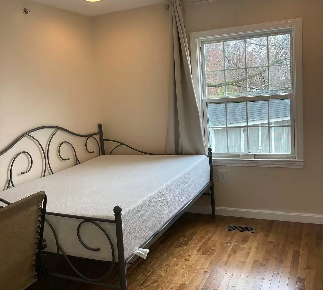 2 bed, $2,800 — Photo 2