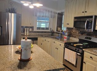 3022 Indian Ridge Ct, Eden, NC 27288