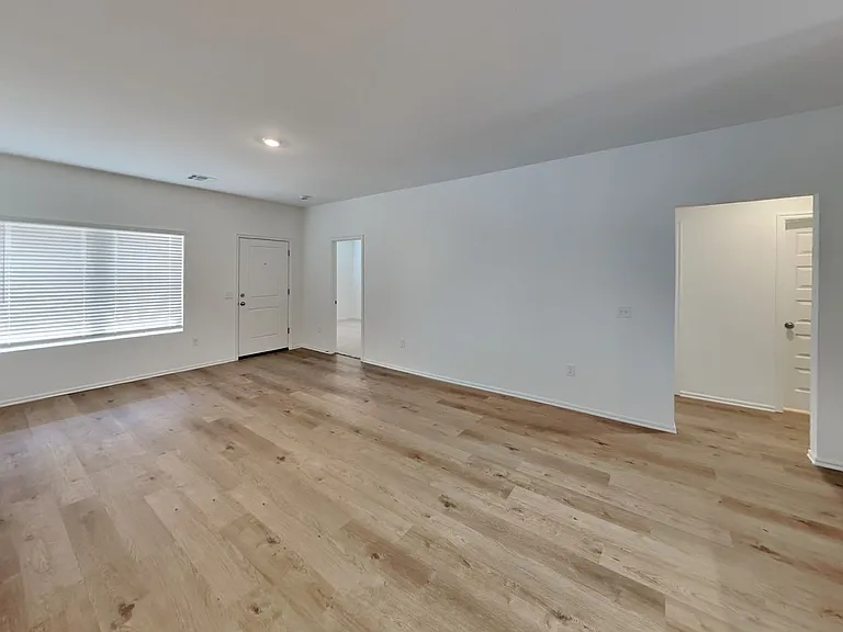 16205 Lovers Ln — Photo 6