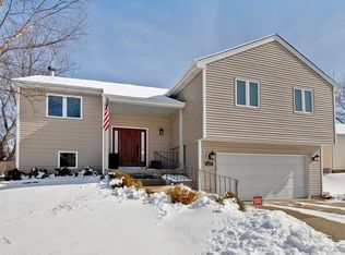 107 Asheville Ct, Vernon Hills, IL