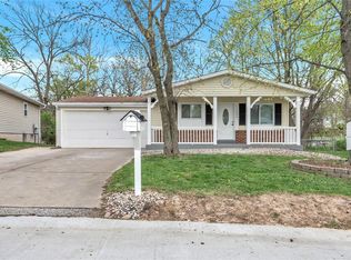 1406 Ramona Ln, Saint Charles, MO