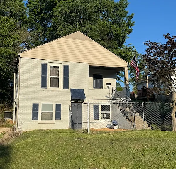 1106 N Frederick St — Photo 2