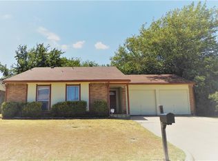 2310 Clint Ct, Arlington, TX 76014