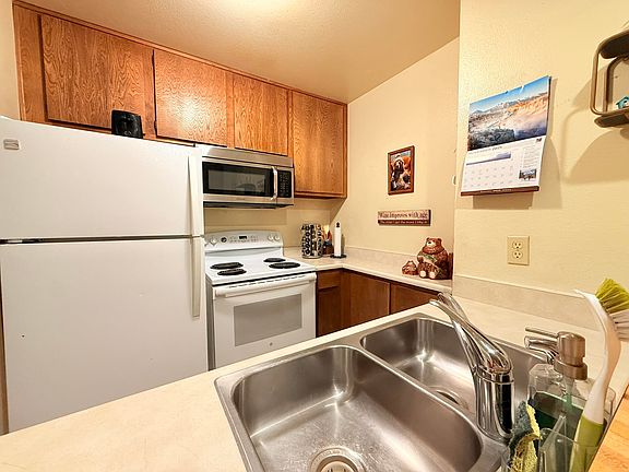 4th image of 3253 Meridian Blvd #249